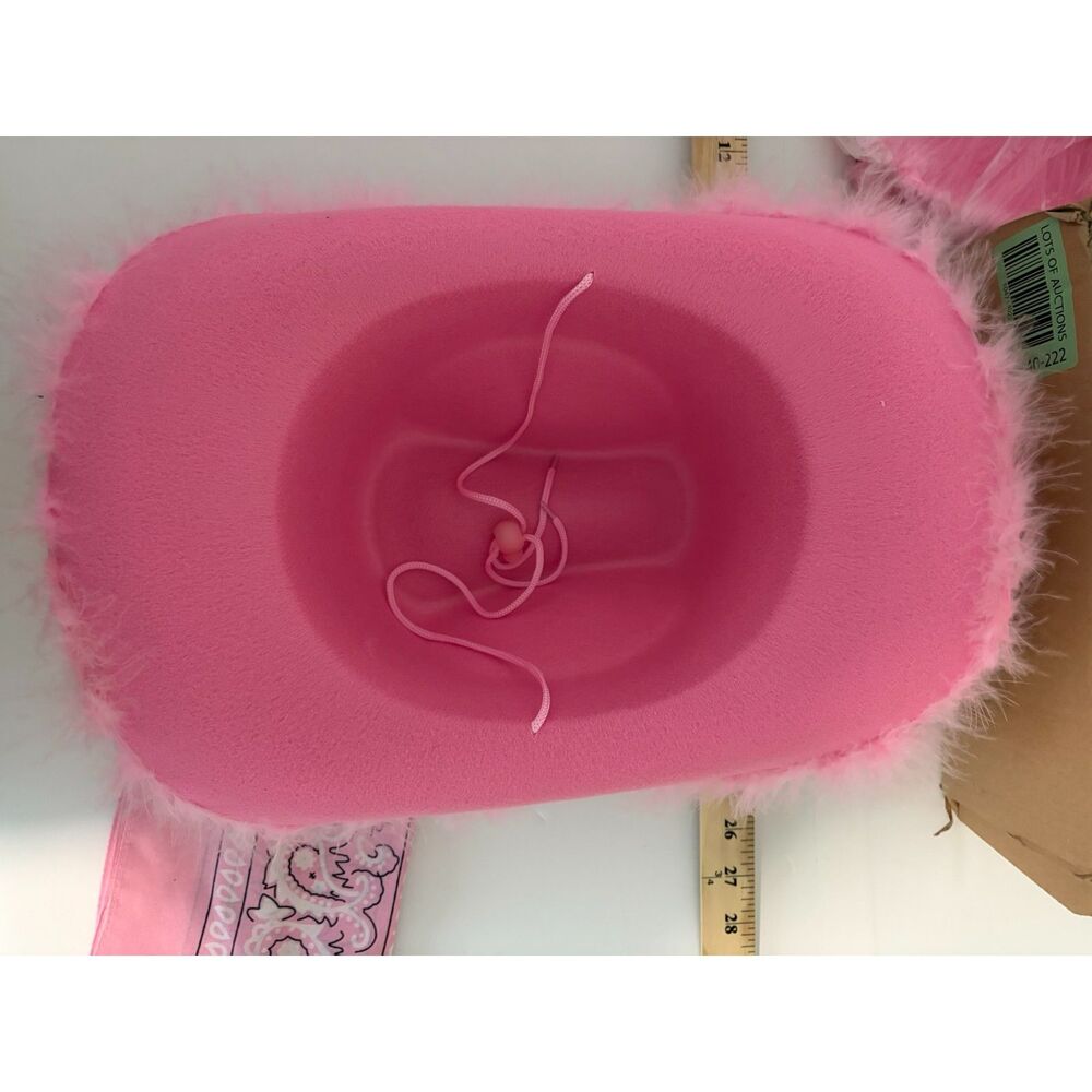 Boohoo Women's Halloween Feathered Cowboy Hat & Bandana - Picture 8 of 8